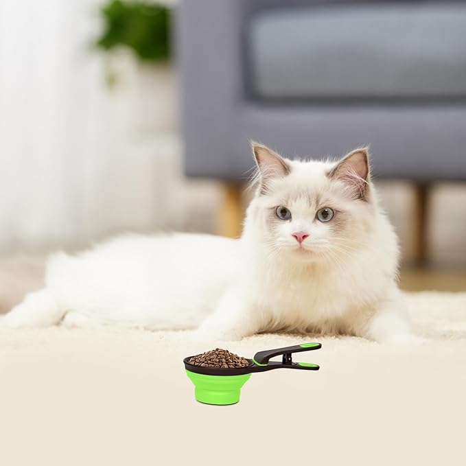 Collapsible Silicone Dog Food Scoop Foldable Pet Food Measuring Cup with Bag Clip 3 in 1 Multi-Function Silicone Dog Food Scooper (Green, Medium)