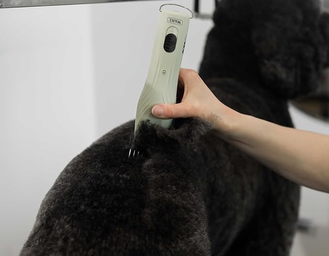 Wahl Professional Animal KMC+ 2-Speed Cordless Clipper (3025661) - Detachable Blade Pet & Dog Clipper Kit - Patented Ergonomic Housing Design - Sage
