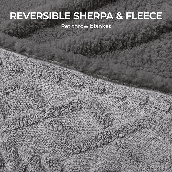 Waterproof Pet Blanket, Liquid Pee Proof Dog Blanket for Sofa Bed Couch, Reversible Sherpa Fleece Furniture Protector Cover for Small Medium Large Dogs Cats, Light Grey King Size（90" x 82"）
