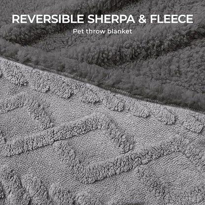 Waterproof Pet Blanket, Liquid Pee Proof Dog Blanket for Sofa Bed Couch, Reversible Sherpa Fleece Furniture Protector Cover for Small Medium Large Dogs Cats, Light Grey King Size（90" x 82"）